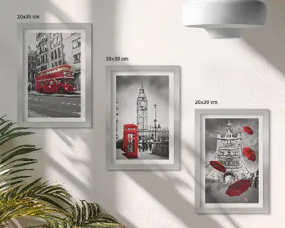 Lot de 3 tableaux représentant des bâtiments londoniens célèbres avec des touches de rouge