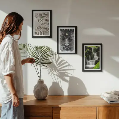 Lot de 3 tableaux représentant la paix de la nature avec ses pierres, sa cascade et un Bouddha