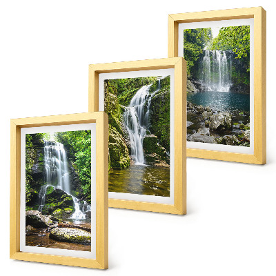 Ensemble de 3 tableaux Cascades dans un cadre verdoyant avec des pierres et de l'eau