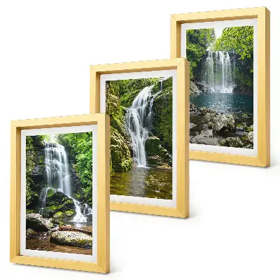 Ensemble de 3 tableaux représentant des cascades dans un cadre verdoyant avec des pierres et de l'eau