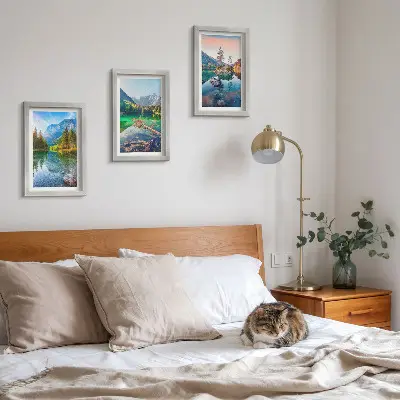 Ensemble de 3 tableaux représentant des lacs de montagne avec des paysages naturels