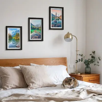 Ensemble de 3 tableaux représentant des lacs de montagne avec des paysages naturels