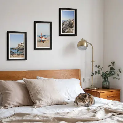 Lot de 3 tableaux vues de la mer avec bateau et maisons blanches en Grèce