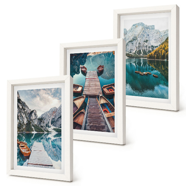 Mur de cadres Un lac avec des jetées en bois et des montagnes