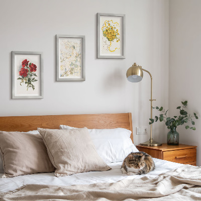 Ensemble de 3 tableaux Roses rouges, silhouette blanche, fleurs jaunes dans un vase