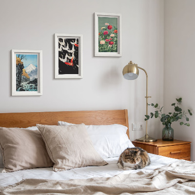 Ensemble de 3 tableaux Montagnes avec une cascade, des oiseaux en vol et des fleurs colorées