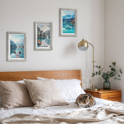 Mur de cadres Lacs de montagne avec des bateaux et des reflets dans l'eau