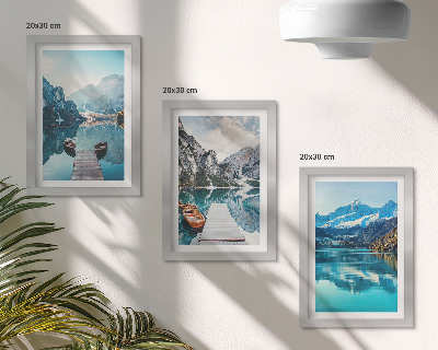 Mur de cadres Lacs de montagne avec des bateaux et des reflets dans l'eau