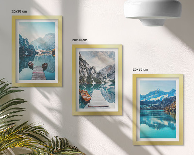 Mur de cadres Lacs de montagne avec des bateaux et des reflets dans l'eau