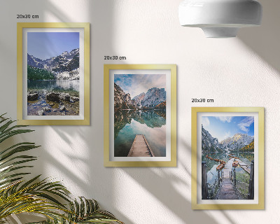 Mur de cadres Montagnes, lacs et jetées en bois sur l'eau