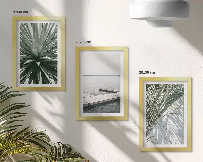 Ensemble de 3 tableaux représentant une plante à feuilles de palmier et une jetée en bois