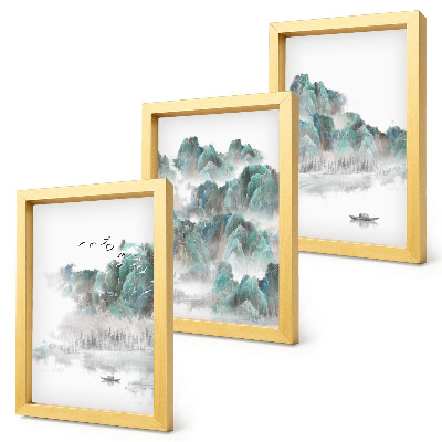 Mur de cadres Montagnes dans les nuages ​​avec des oiseaux et un bateau sur l'eau japandi