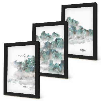 Mur de cadres Montagnes dans les nuages ​​avec des oiseaux et un bateau sur l'eau japandi