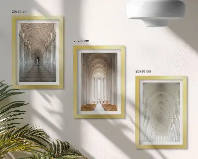 Lot de 3 tableaux représentant des intérieurs de bâtiments historiques et de cathédrales