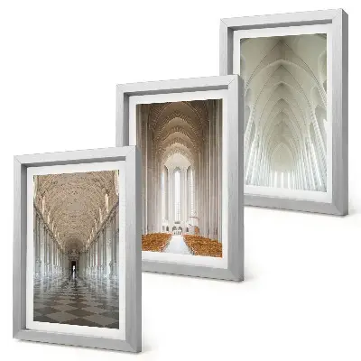 Lot de 3 tableaux représentant des intérieurs de bâtiments historiques et de cathédrales
