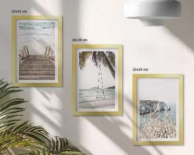 Ensemble de 3 tableaux représentant une plage avec un escalier en bois et une balançoire de bord de mer
