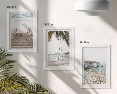 Ensemble de 3 tableaux représentant une plage avec un escalier en bois et une balançoire de bord de mer