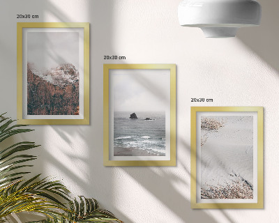 Mur de cadres Montagnes, nuages, mer et sable dans des teintes naturelles