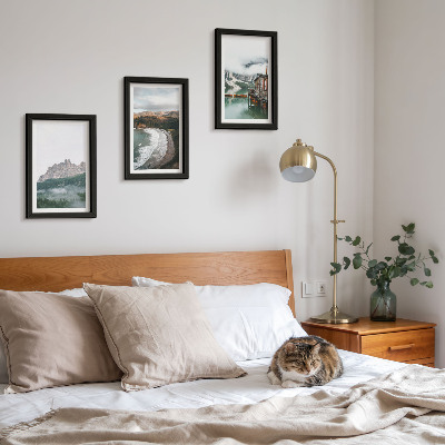 Lot de 3 tableaux Paysages de montagne avec une plage et une maison en bois