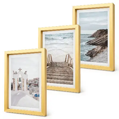 Ensemble de 3 tableaux représentant les vues de la mer et de l'architecture de Santorin sur fond de ciel