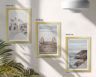 Ensemble de 3 tableaux Vues de la mer et de l'architecture de Santorin sur fond de ciel