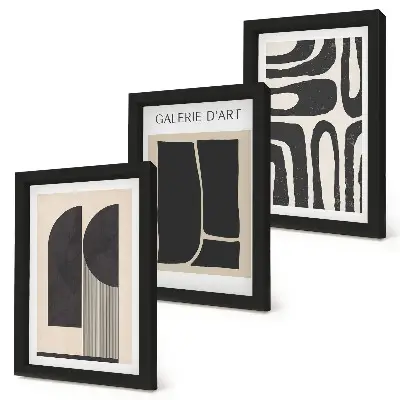 Mur de cadres avec affiches minimalistes aux formes abstraites