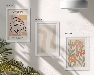 Mur de cadres Femme au style moderne avec des motifs abstraits