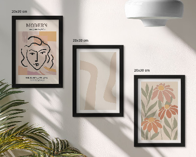 Mur de cadres Femme au style moderne avec des motifs abstraits