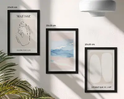Mur de cadres formes abstraites et couleurs délicates de Matisse