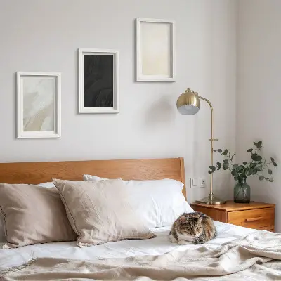 Lot de 3 tableaux aux nuances de minimalisme variées