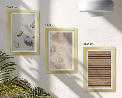 Mur de cadres composition en pierres, bois, tissu et textures variées