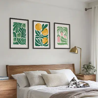 Cadre photo mural avec motifs végétaux minimalistes