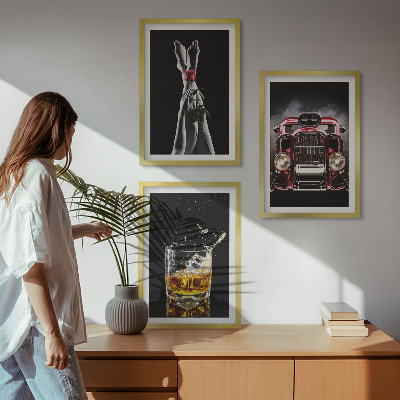 Cadre photo mural Jambes de femme rose voiture whisky