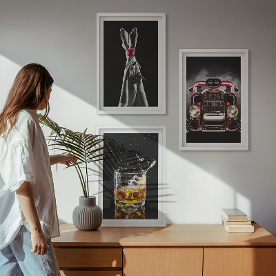 Cadre photo mural Jambes de femme rose voiture whisky