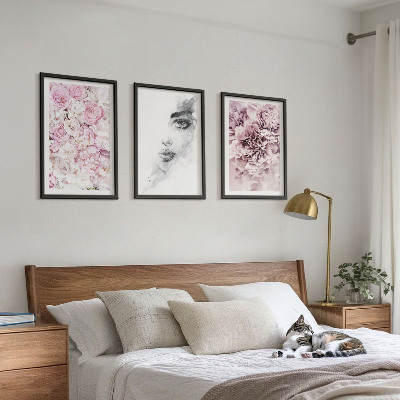 Lot de 3 tableaux pour salon Pivoines, portrait d'une femme en noir et blanc