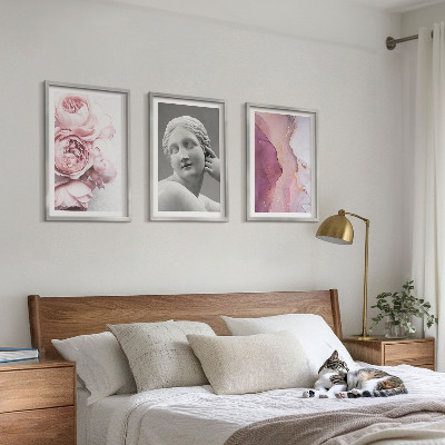 Cadre photo mural Sculpture abstraite de femme avec des pivoines