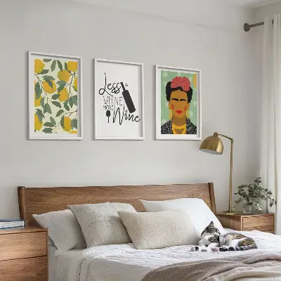 Cadre photo mural représentant un portrait de Frida au vin et aux citrons