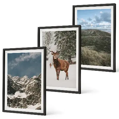 Cadre photo mural paysage de montagne avec forêt et cerfs dans la neige