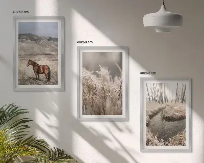 Lot de 3 tableaux pour salon représentant un paysage de chevaux dans l'herbe au bord d'un ruisseau