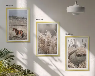 Lot de 3 tableaux pour salon représentant un paysage de chevaux dans l'herbe au bord d'un ruisseau