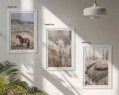 Lot de 3 tableaux pour salon représentant un paysage de chevaux dans l'herbe au bord d'un ruisseau