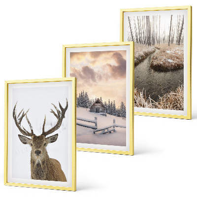 Cadre photo mural Cabane à cerfs dans un paysage d'hiver