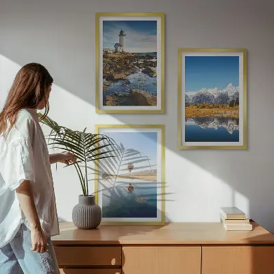 Cadre photo mural présentant des paysages de nature, un phare, des montagnes et une montgolfière