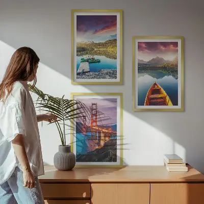 Cadre photo mural avec motif de montagnes, lac et ponts