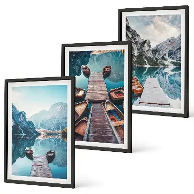 Lot de 3 tableaux pour salon représentant des pontons sur un lac avec des bateaux dans une ambiance paisible
