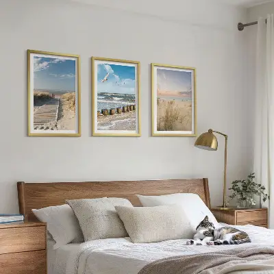 Lot de 3 tableaux pour salon représentant une plage avec du sable, des vagues, le ciel et des oiseaux