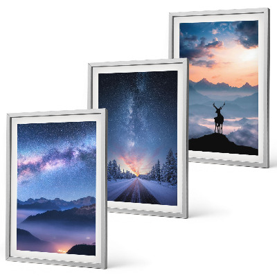 Cadre photo mural Ciel nocturne montagnes brouillard cerf