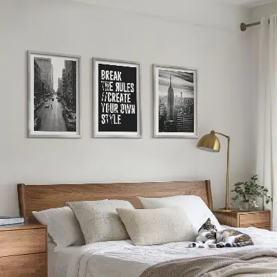 Lot de 3 tableaux pour salon représentant des rues de ville en noir et blanc