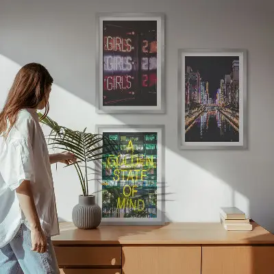 Cadre photo mural représentant des enseignes lumineuses sur la rivière la nuit