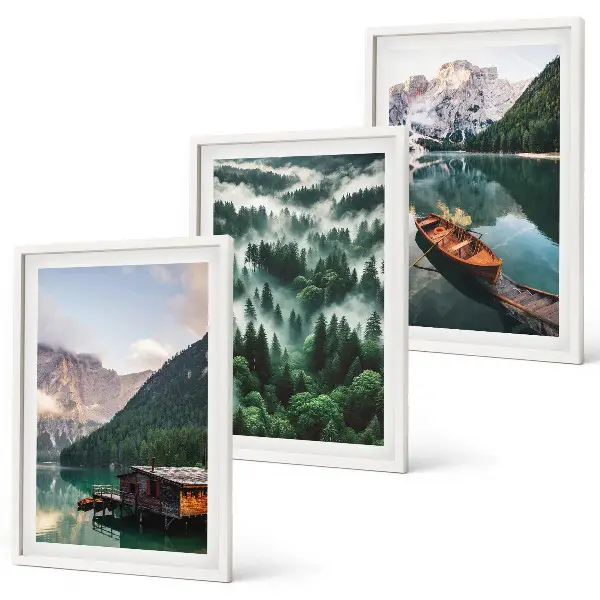 Cadre photo mural lac de montagne avec bateau et brouillard forestier